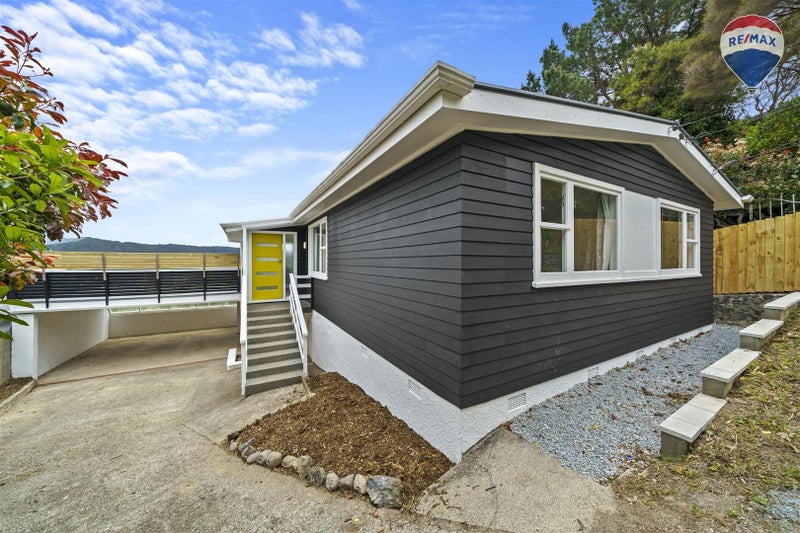 21 Isabel Grove, Wainuiomata, Lower Hutt - Carousel 2