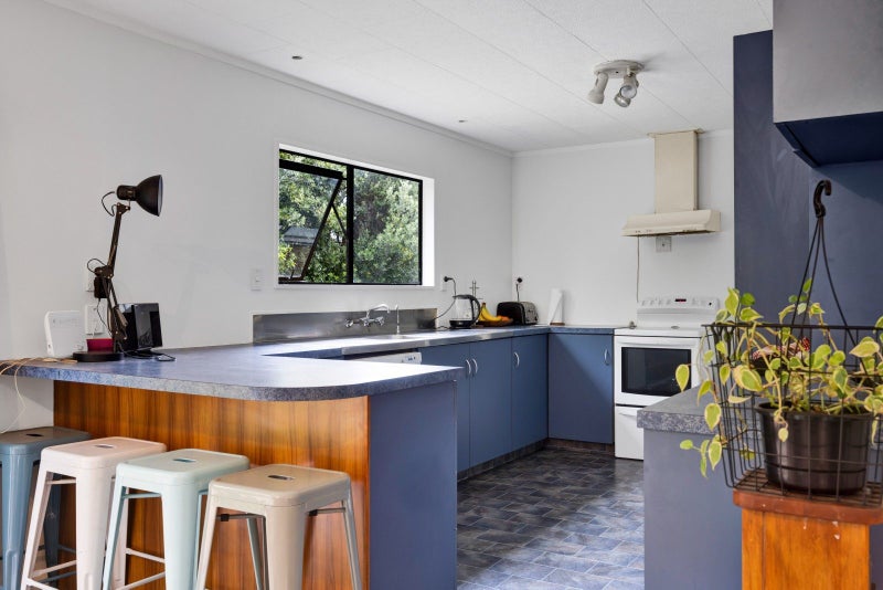 2 Pikituroa Road, Hawera - Carousel 2