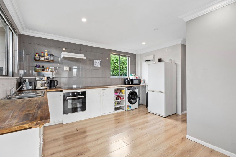 8B Lincoln Terrace, Gate Pa, Tauranga - Carousel 2