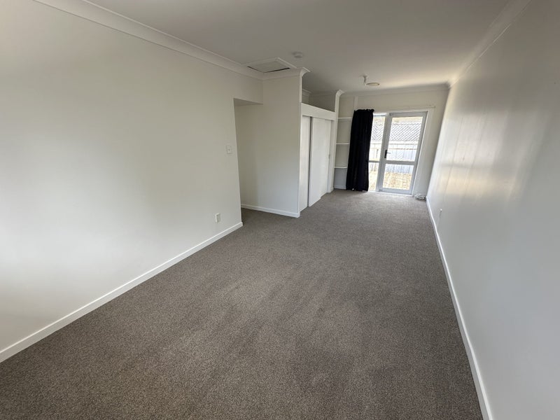 2/8 Edgewater Drive, Pakuranga, Auckland - Carousel 10