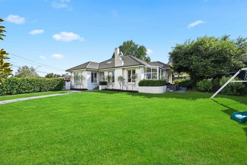 31 Beerescourt Road, Beerescourt, Hamilton - Carousel 1