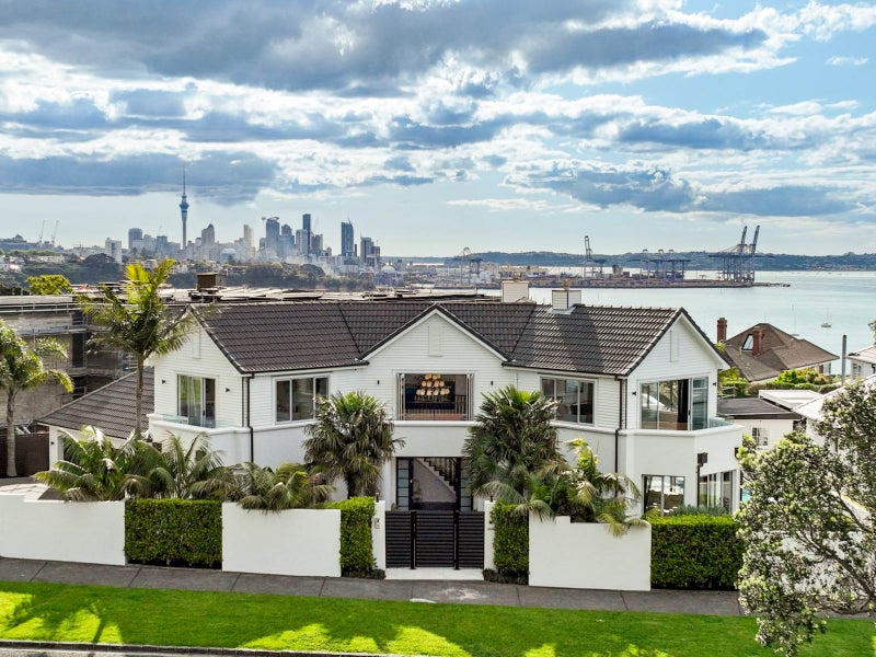 2 Titai Street, Orakei, Auckland - Carousel 1