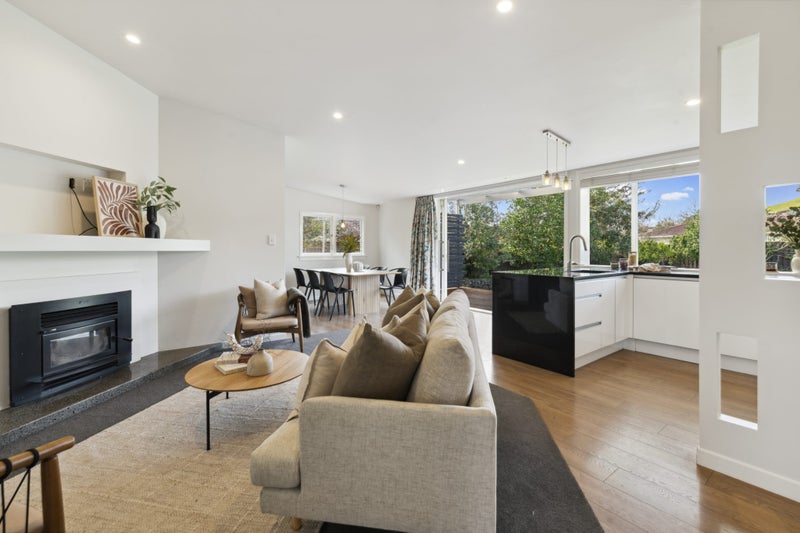 31 Wallace Road, Mangere Bridge, Auckland - Carousel 2