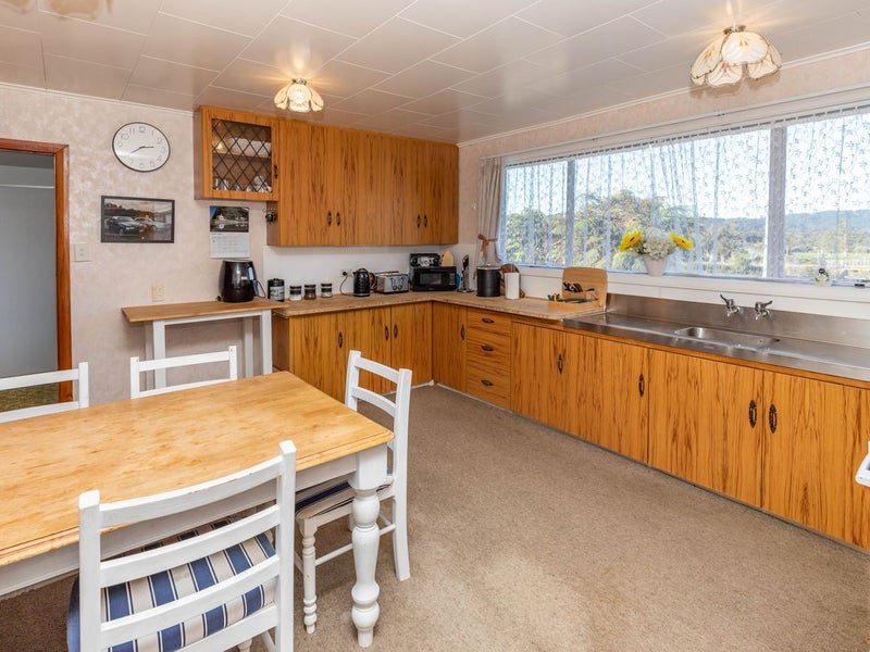 1402 Main Road, Stillwater, Greymouth - Carousel 2