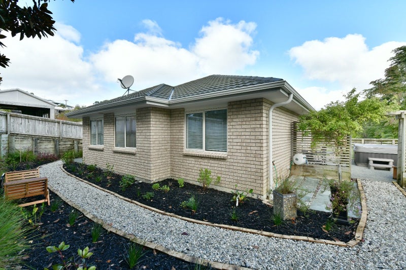 21B Bonita Avenue, Stanmore Bay, Whangaparaoa - Carousel 1