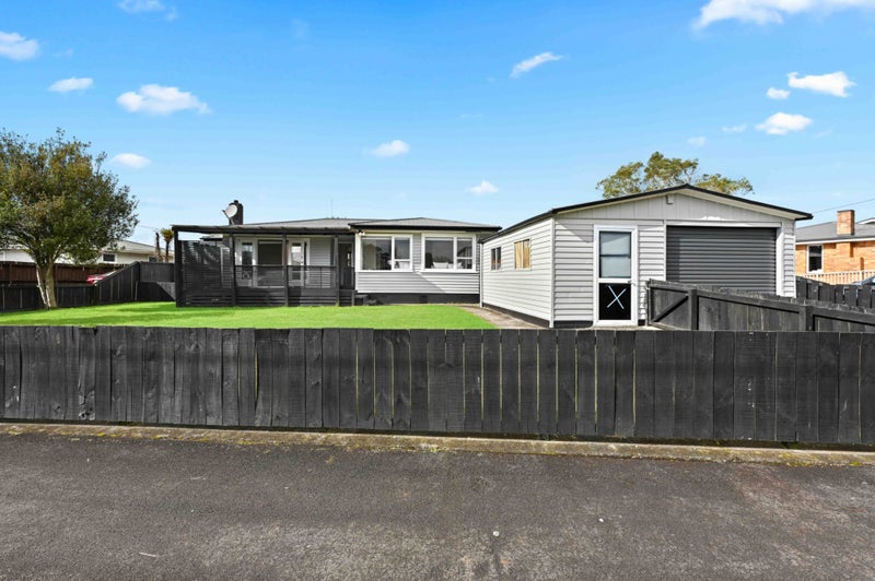 6 Bruce Avenue, Glenview, Hamilton - Carousel 1