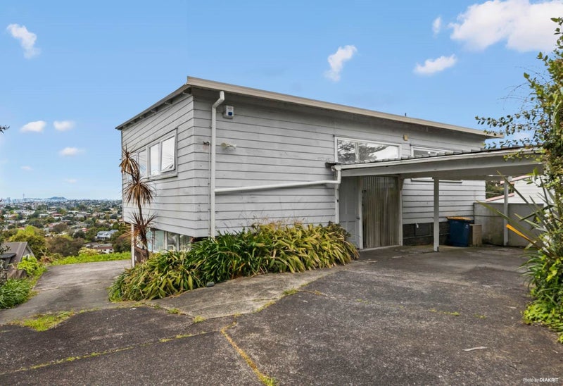 15 Target Road, Totara Vale, Auckland - Carousel 1