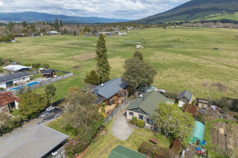 33 Tongariro Road, Turangi, Tūrangi - Carousel 29