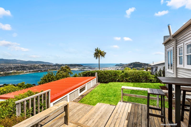 24 Upoko Road, Hataitai, Wellington - Carousel 1