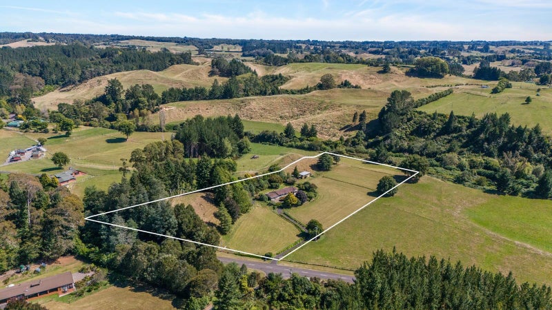 1163 Paradise Valley Road, Rotorua - Carousel 43