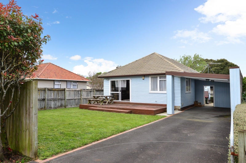 31 Montgomery Crescent, Bader, Hamilton - Carousel 2