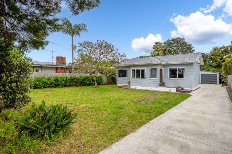 14 Coleman Avenue, Herald Island, Auckland - Carousel 2