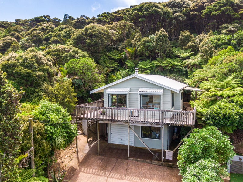 102 Fairview Crescent, Omiha, Waiheke Island - Carousel 2