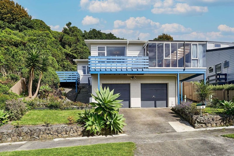 68 Acacia Avenue, Maungaraki, Lower Hutt - Carousel 1