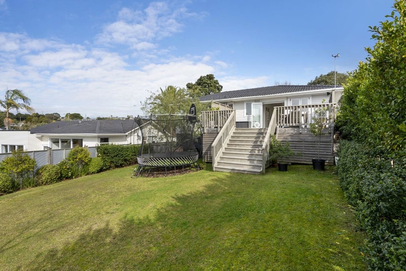 25 Agincourt Street, Glenfield, Auckland - Carousel 2