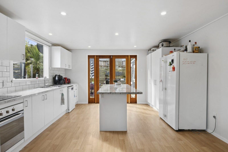 16 Wairoa Street, Kaikorai, Dunedin - Carousel 2