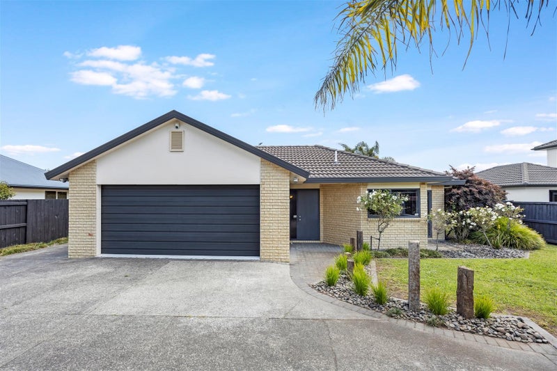 19 Maidstone Place, Rototuna North, Hamilton - Carousel 1