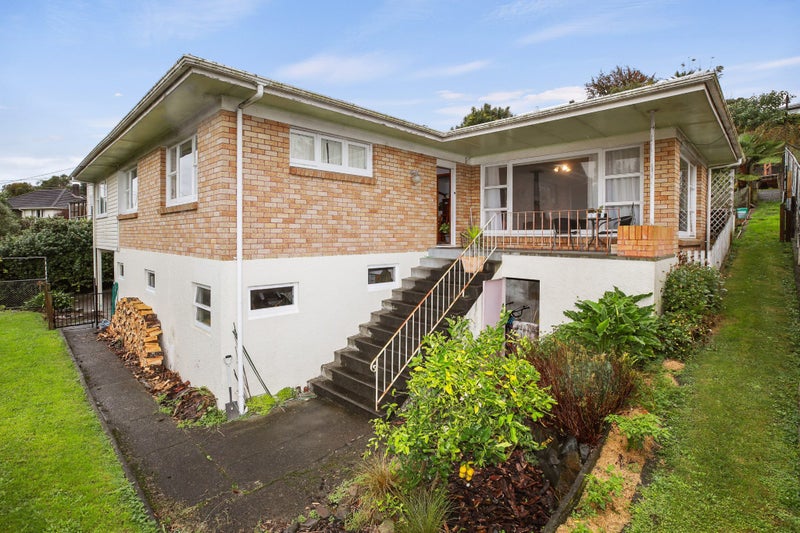 8 Domain Drive, Otorohanga - Carousel 1