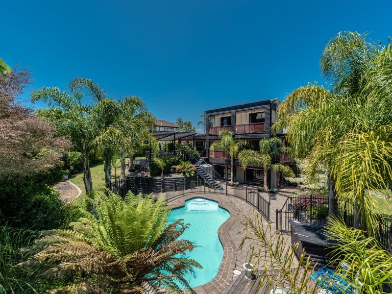 17 Harrowfield Drive, Harrowfield, Hamilton - Carousel 1