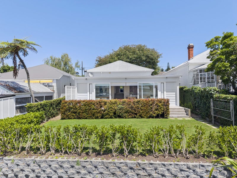 15 Seccombes Road, Epsom, Auckland - Carousel 1