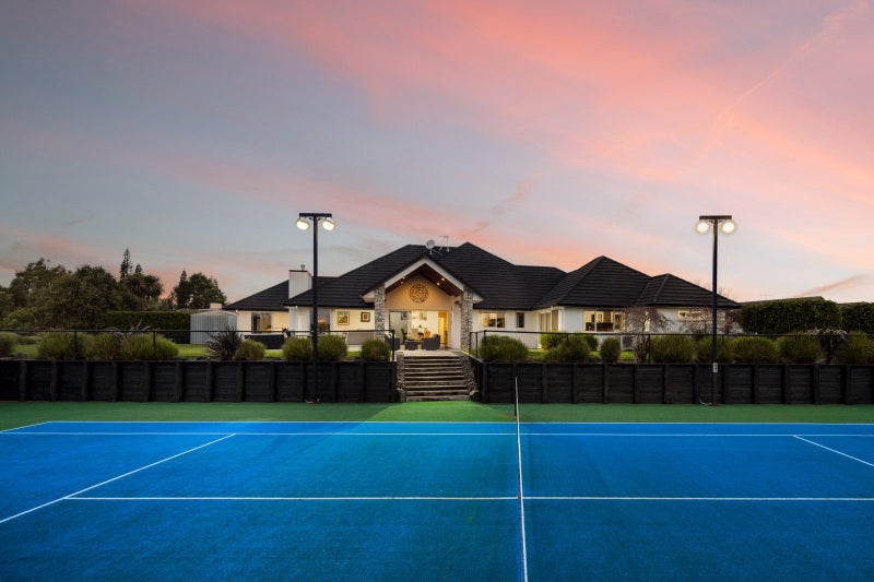 17 Bentley Rise, Flagstaff, Hamilton - Carousel 1