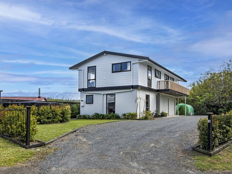 4 Skelton Crescent, Paparoa - Carousel 1