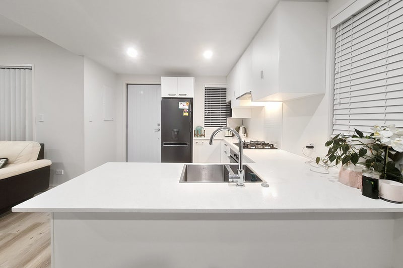 13 Canna Street, Totara Park, Auckland - Carousel 2