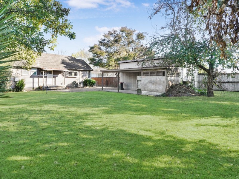 10 Kenney Crescent, Fairfield, Hamilton - Carousel 1