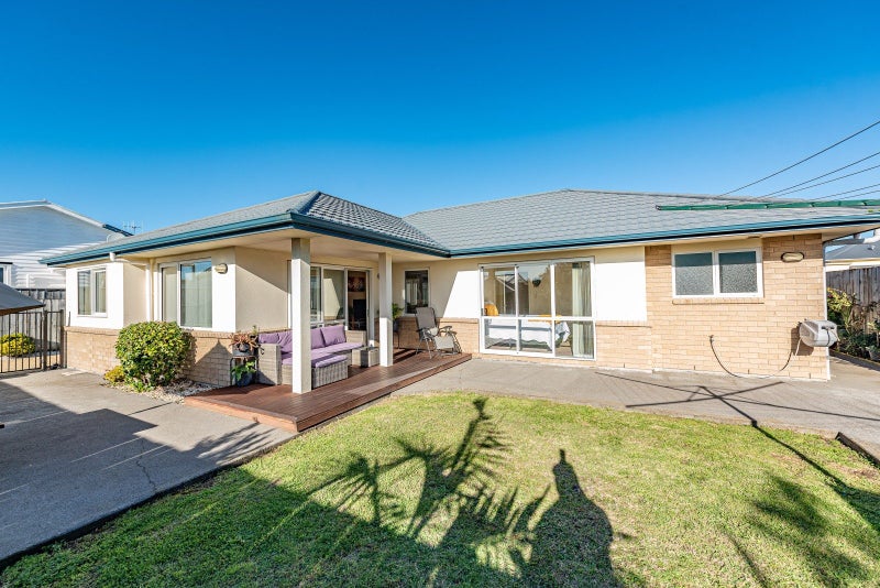 3 Pharazyn Street, Gonville, Whanganui - Carousel 1
