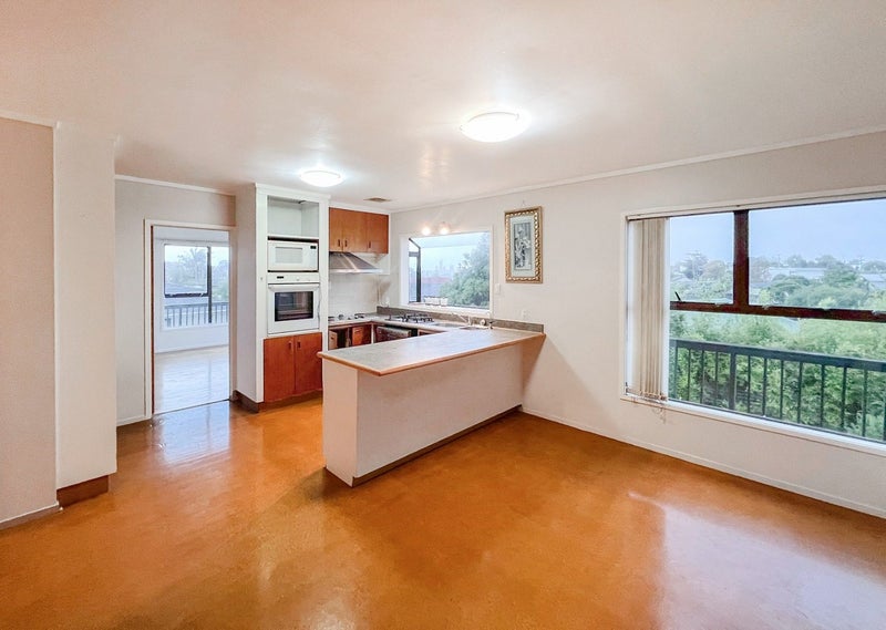 195 Forrest Hill Road, Forrest Hill, Auckland - Carousel 2