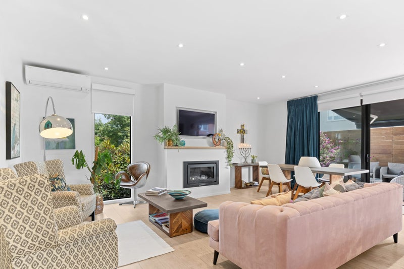 252 Courtenay Street, Strandon, New Plymouth - Carousel 2