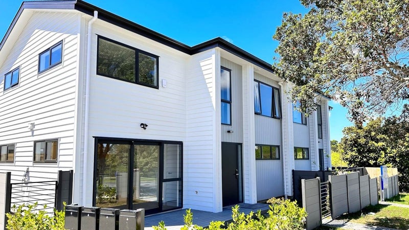 172D Aviemore Drive, Highland Park, Auckland - Carousel 1