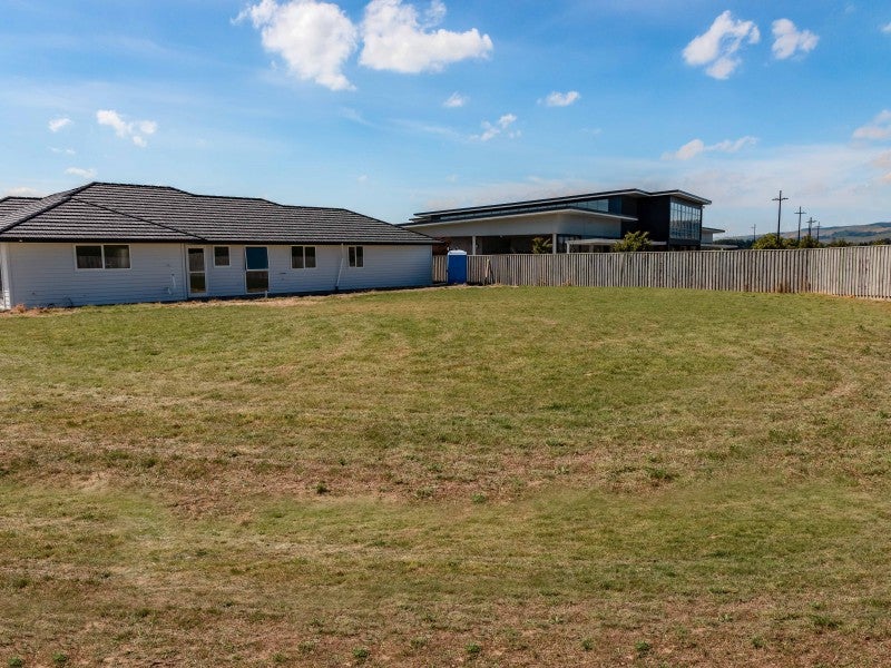 52 Johnstone Drive, Fitzherbert, Palmerston North - Carousel 7