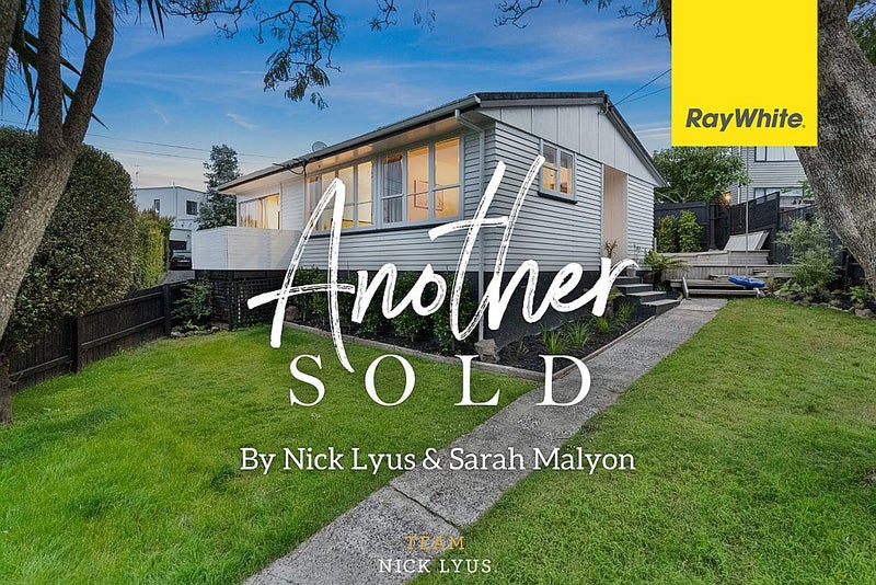 10 Carrs Place, Ellerslie, Auckland - Carousel 1