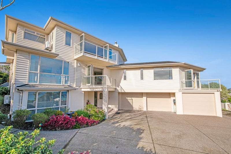 965 Whangaparaoa Road, Manly, Whangaparaoa - Carousel 1