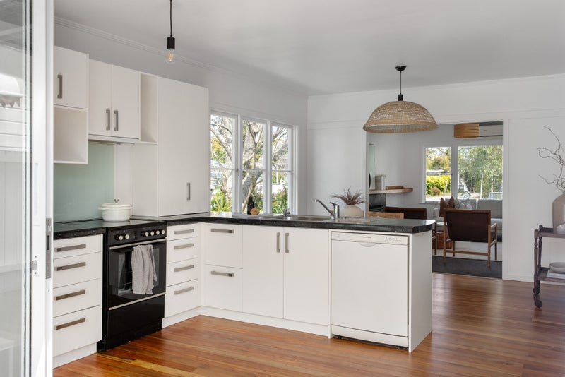 3 Central Street, Whataupoko, Gisborne - Carousel 2