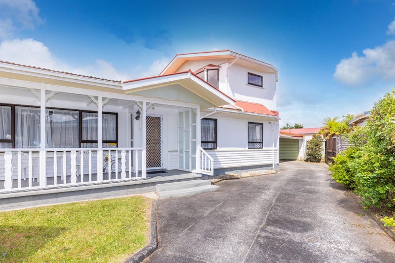107 Lewis Street, Glenview, Hamilton - Carousel 2