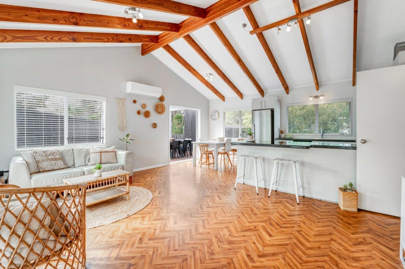 29 Shadon Place, Stanmore Bay, Whangaparaoa - Carousel 1