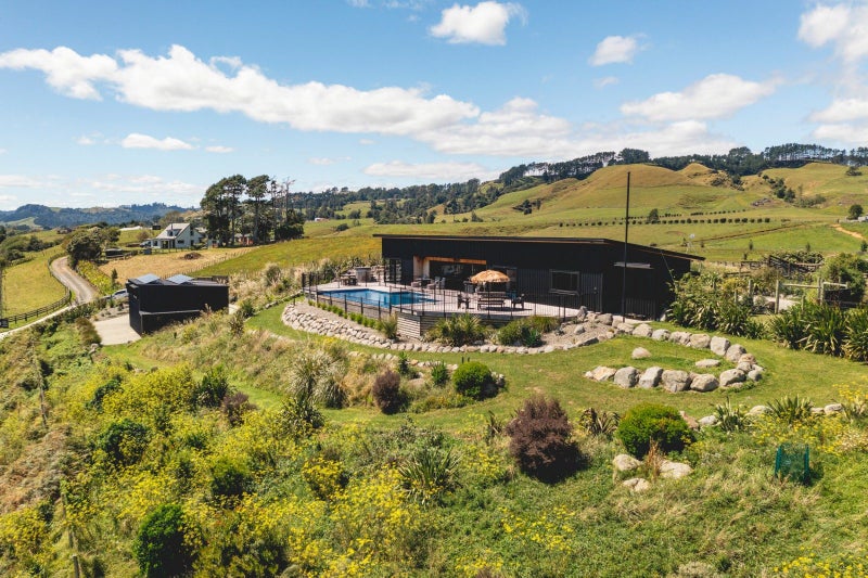 574 Mokau Road, Mimi, Urenui - Carousel 40