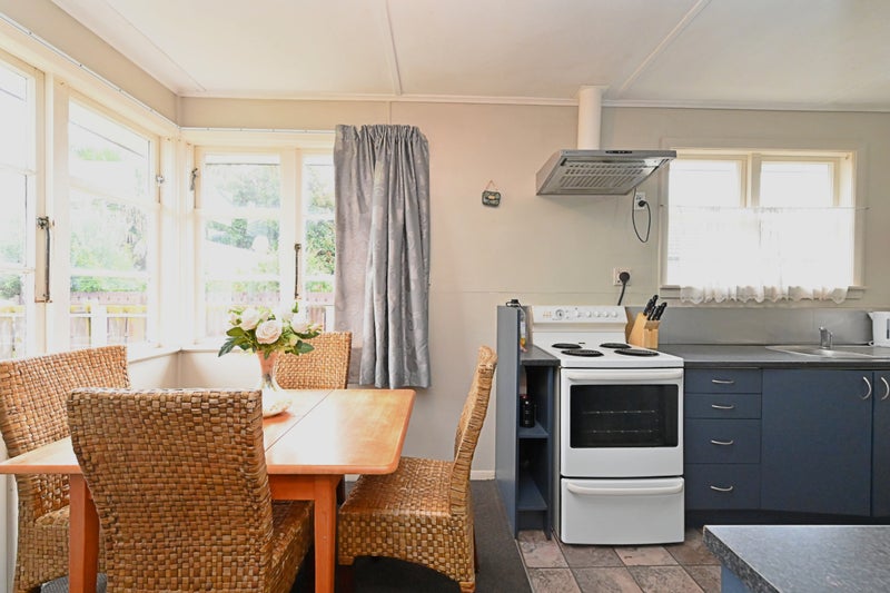 42 Seddon Crescent, Marewa, Napier - Carousel 1