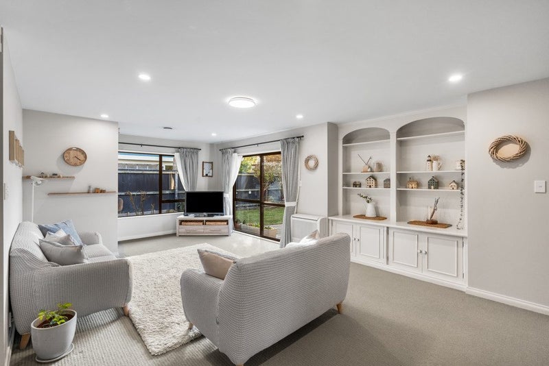 2/8 Coniston Avenue, Ilam, Christchurch - Carousel 2