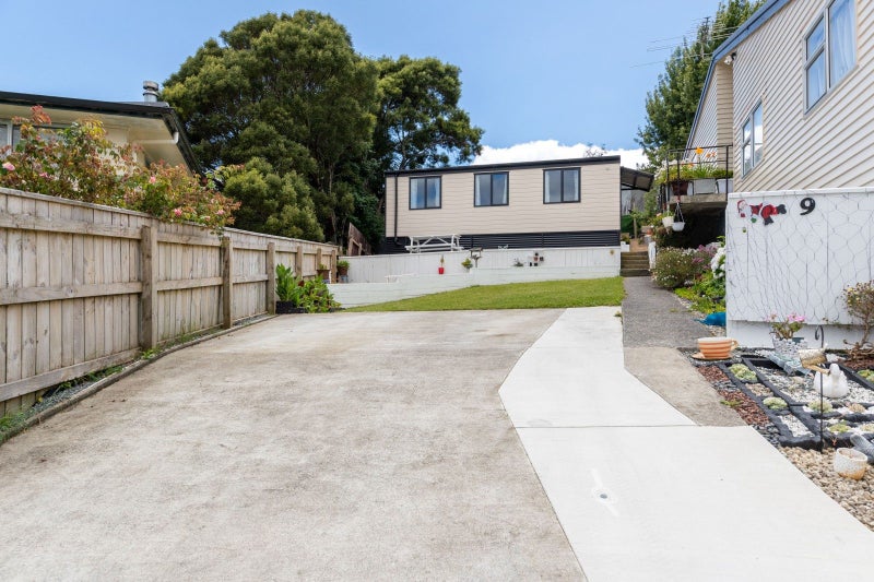 9A Edelweiss Grove, Timberlea, Upper Hutt - Carousel 18