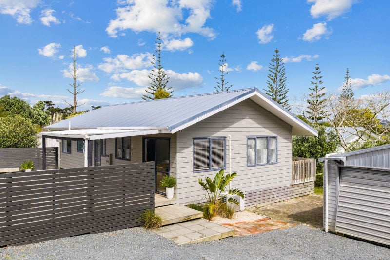 4 Thelma Road South, Mangawhai Heads, Mangawhai - Carousel 1