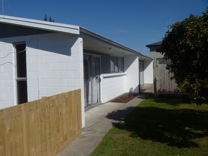 68A Southsea Crescent, Silverdale, Hamilton - Carousel 1