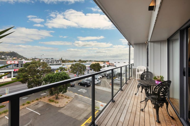 2Q/83 New North Road, Eden Terrace, Auckland - Carousel 15