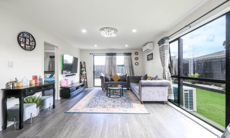 16 Rosarina LANE, Takanini, Auckland - Carousel 2