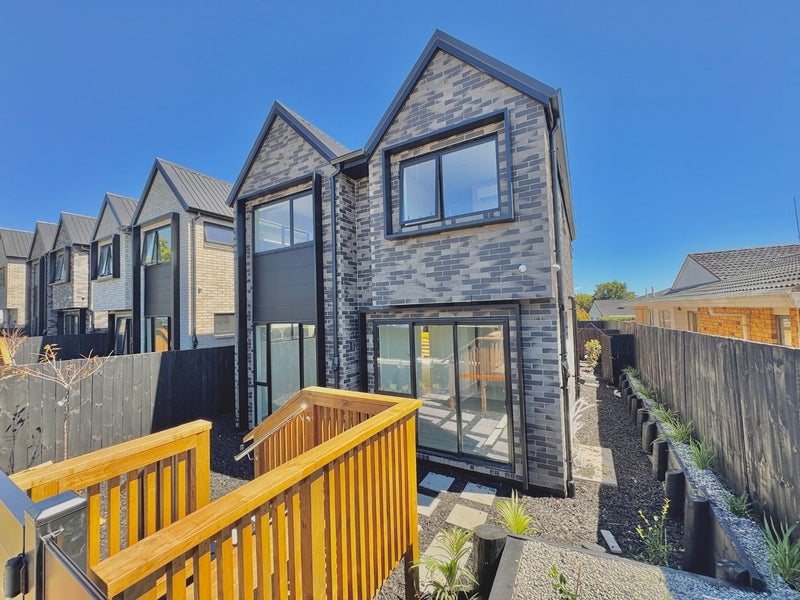 151 PRINCE REGENT DR, Farm Cove, Auckland - Carousel 2