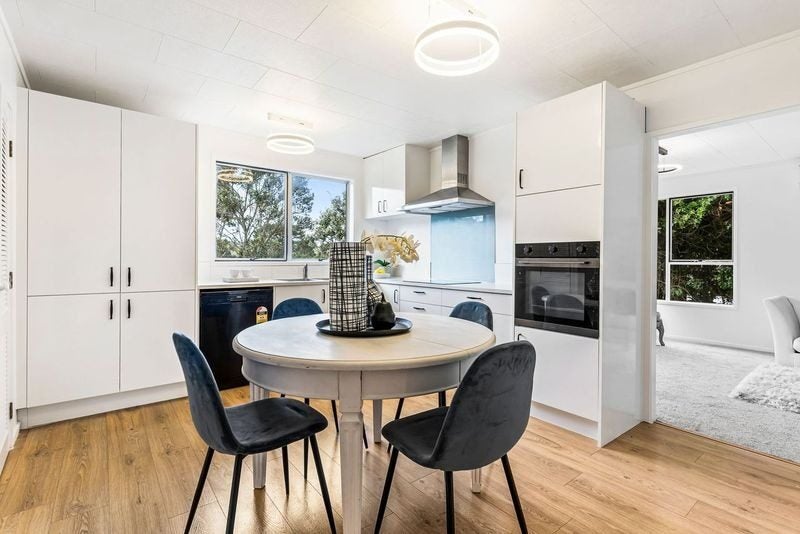 1/13 Erica Road, Sunnynook, Auckland - Carousel 2