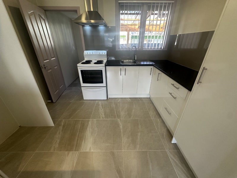 2/25 Avenue Road, Otahuhu, Auckland - Carousel 2