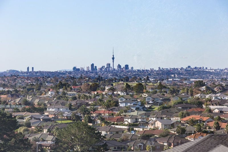 84 Lake Panorama Drive, Henderson Valley, Auckland - Carousel 19